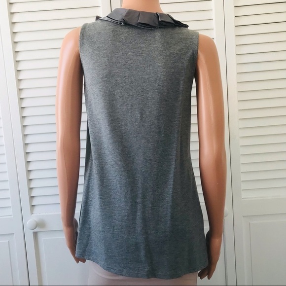 3/$25 NEW YORK & COMPANY V-Neck Tank Top Size Medium - Picture 5 of 8